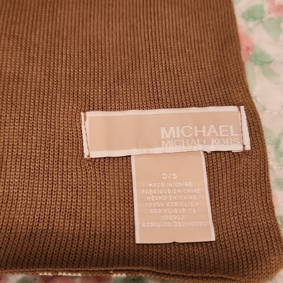 Michael Michael Kors Acrylic Logo Scarf - Picture 6 of 6